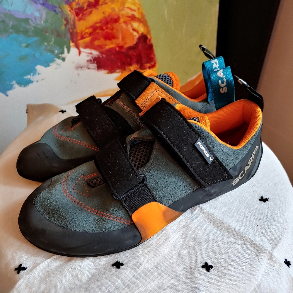 Scarpa climbing shoes NWOT